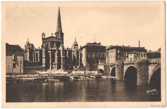 Распродажа коллекции открыток с видами мостов