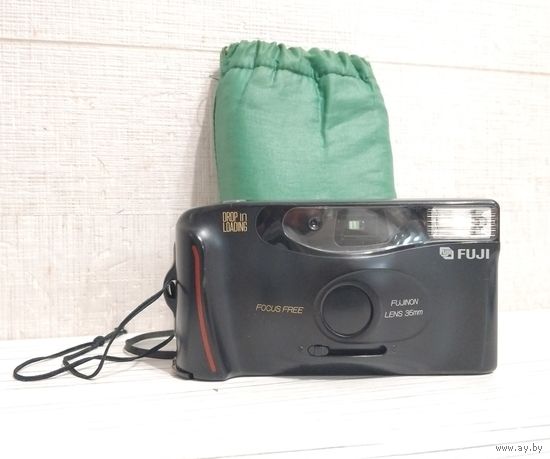 Фотоаппарат FUJI  DL-25 LENS 35mm. Рабочий.
