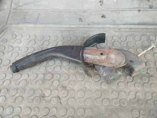 Рычаг ручного тормоза (ручника) Mitsubishi Carisma