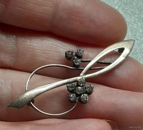 Брошь. Серебро.