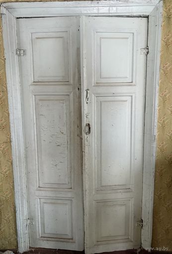 Старинная деревянная распашная дверь1,87х90
