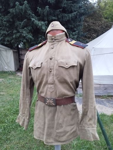 Гимнастерка в комплекте.