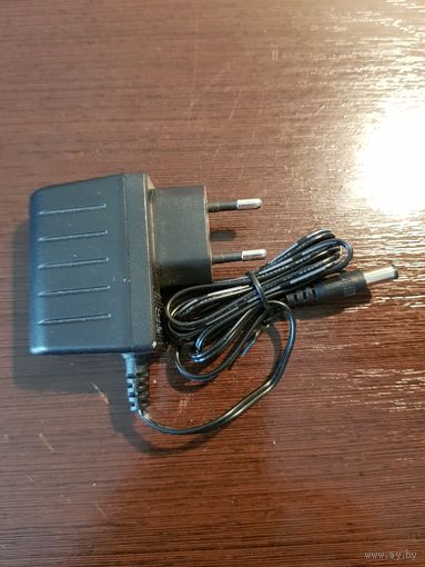Блок питания   (5V 0.55A 2.75W)
