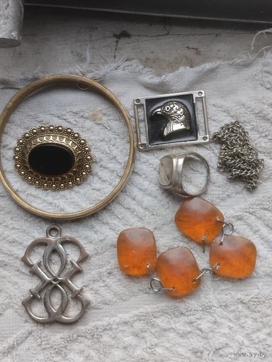Брошь браслет и другие вещи