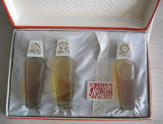 Подарочный набор, духи "Рідна Украіна", не вскрыты, состояние идеальное, духи советские