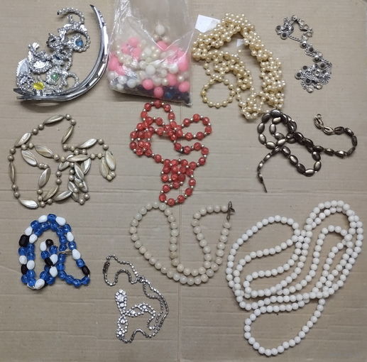 Материал для рукоделия.