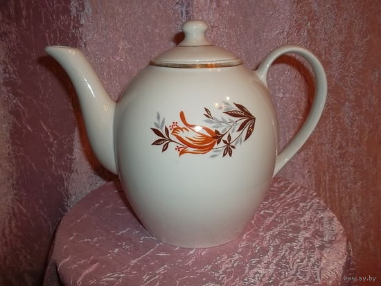 Чайник  фарфор. СССР. Рижский ф.з.