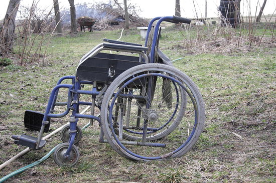 Инвалидная коляска