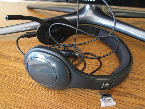 Наушники ,с микрофоном