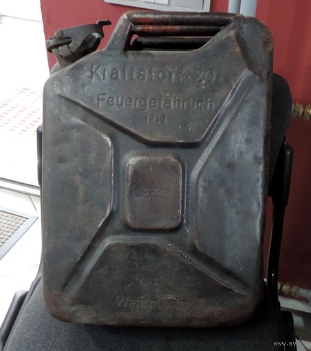 Канистра на 20 литров 1943 г. Вермахт, Германия.