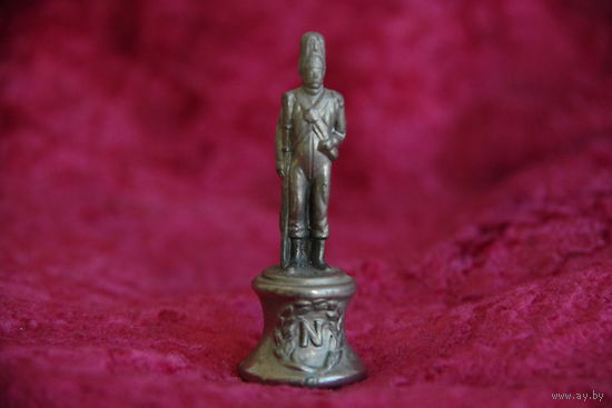 Статуэтка " Воин "  ( мини )   6,5 см