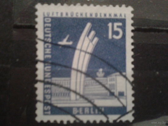 Берлин 1956 стандарт, памятник Михель-0,3 евро гаш.