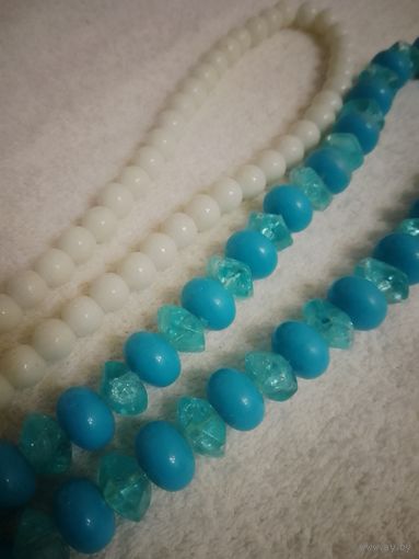 Бусы 113 белые и бирюзовые одним лотом