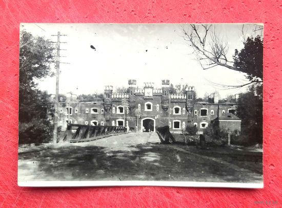 Фотография Холмские Ворота Брестской Крепости * Цитадель * период до 1915 года * на Башне Герб Российской Империи * 9 на 13 см