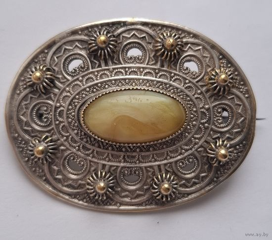 Брошь с камнем, 40-50-е годы. Латунь, посеребрение