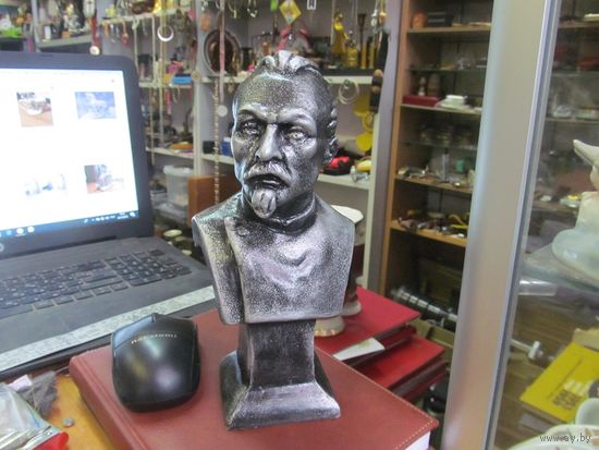 Ф.Э. Дзержинский, полистоун, 20 см.