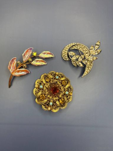 Старт с 1 рубля! Шикарные Брошки Чехия? 3 шт . Подписывайтесь , много торгов с 1 рубля и постоянное обновление ассортимента!