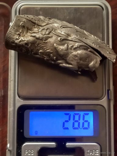 Часть какой-то старой красивой серебряной вещи , с 1 рубля , с мц