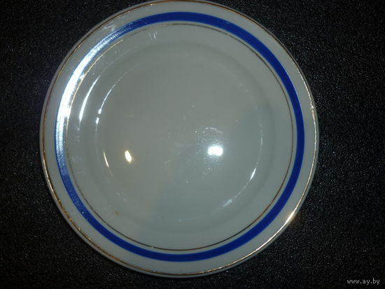 Небольшая тарелка. Фарфор. Барановка . СССР