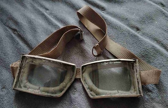 Очки WH на шлем. Две штуки.