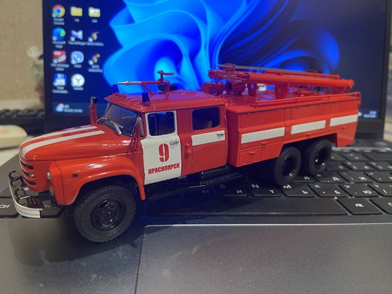 АЦ-40(ЗИЛ 133ГЯ)-181А (АИСТ)