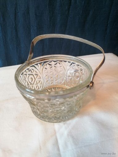 Ваза, конфетница СССР с металлической ручкой