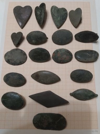 Элементы конской упряжи.