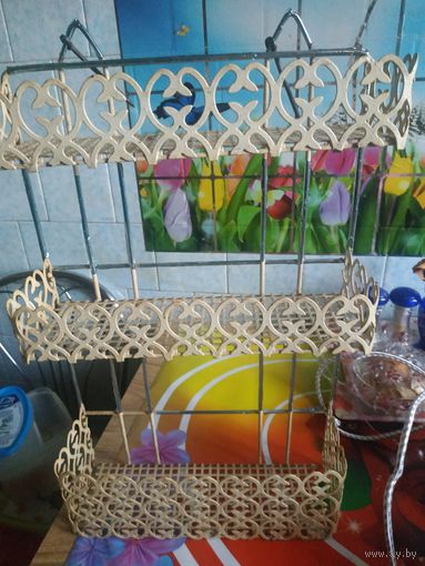 Винтажная красивая металлическая полочка. 50см. на 30 см.