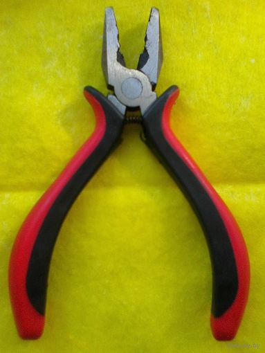 Плоскогубцы - Длина 12 см.