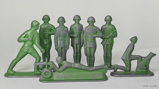 Оловяный солдатик СССР. Одним лотом 8 шт. С рубля