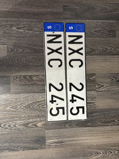 Автомобильные номера для коллекции Швеция