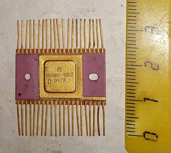 Микросхема старая 1979 год. Для коллекции. Внимательно прочитайте описание!