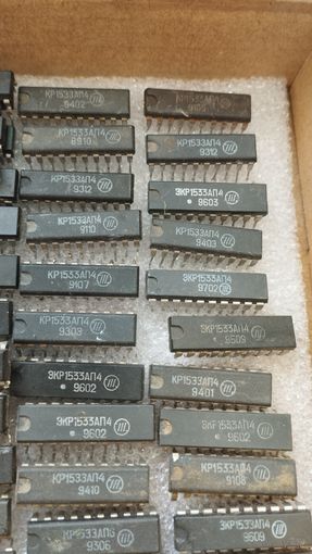 ЭКР1533АП4 КР1533АП4