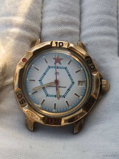 ДВОЕ НАРУЧНЫХ ЧАСОВ КОММАНДИРСКИЕ