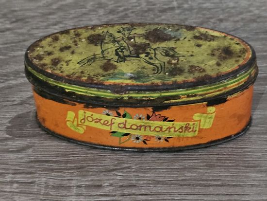 СТАРАЯ КОРОБОЧКА ОТ КОНФЕТ.