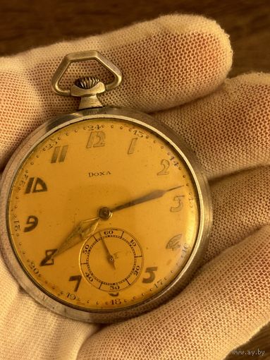 Карманные часы DOXA на ходу!