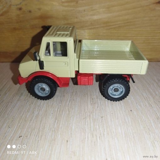 Винтаж.Mercedes-Benz UNIMOG U1500 .W.-Germany.Siku 1/55