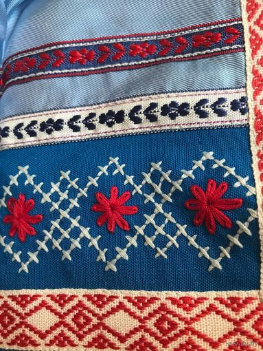 Танцевальный передник БССР 70-х: ручная вышивка (шерсть, вискоза)