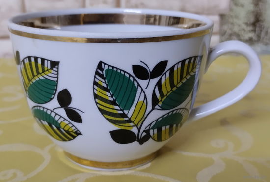 Чашка чайная эпохи СССР. Тернопольский фарфоровый завод (Тернополь), 1975-1991 гг