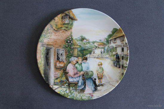 Тарелка коллекционная [1991г. Англия, Royal Doulton, Кружевница, Bradex #26-R62-35.5] D=21см.
