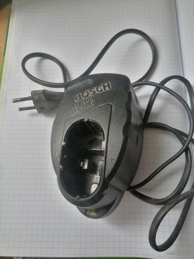 Зарядное устройство на зеленый Bosch AL 1404