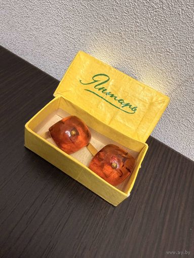 Винтажные запонки из натурального янтаря с вставками латуни с позолотой , запонки времен СССР