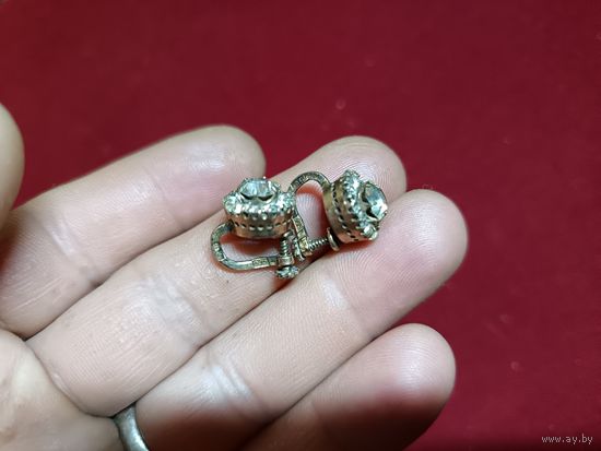 С рубля, без мц. серьги на винтах СР9 сЗвезда875пр. диам вставок 1.1см.