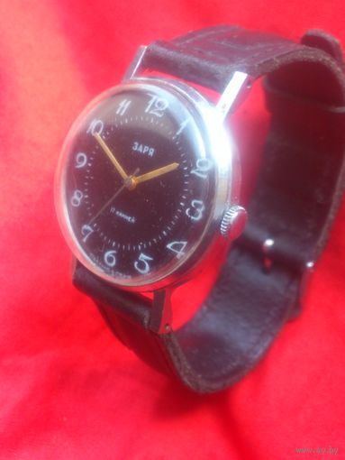 Часы ЗАРЯ МУЖСКИЕ КОСТЮМНЫЕ из СССР