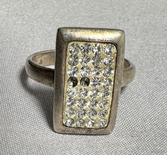 Кольцо серебряное 925 пробы. 72