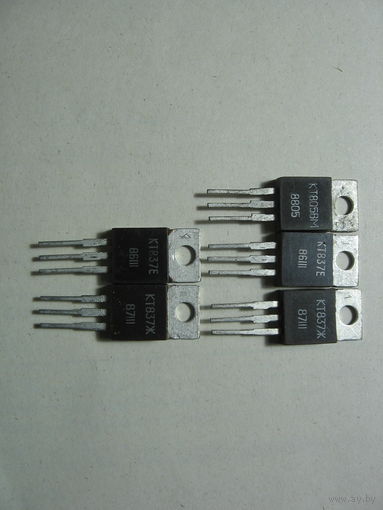 Транзистор КТ 805 БМ. Новый.Почтой отправляю на сумму от 10 руб. и больше.