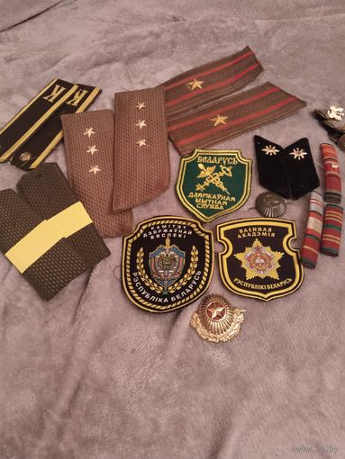 Шевроны,погоны и др.