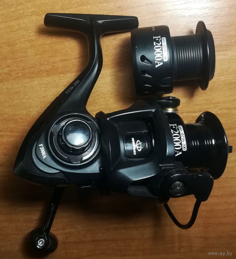 Катушка безынерционная Bushido Konsul F2000A, почти новая.