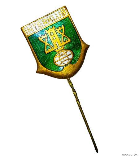 Значок "Интерклуб" (Interklub). Относится к советскому периоду и связан с международными клубами дружбы.