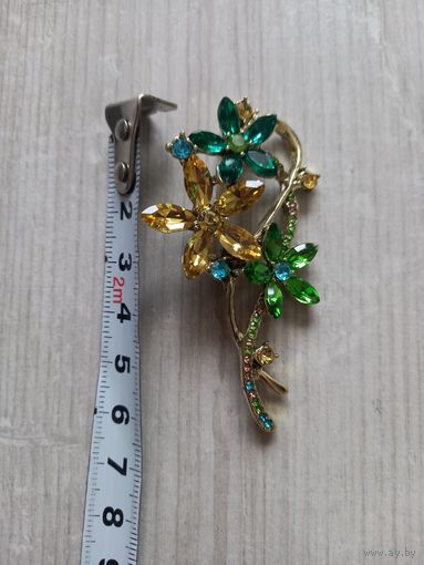 Брошь цветочки